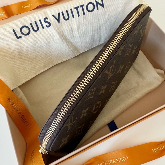 NEW Louis Vuitton Cosmetic Pouch GM M47353 - Picture 2 of 16